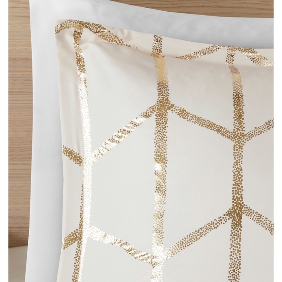 Reina Reversible 5 Piece Quilted California King Coverlet Set Includes 2 Pillows - Picture 4 of 5